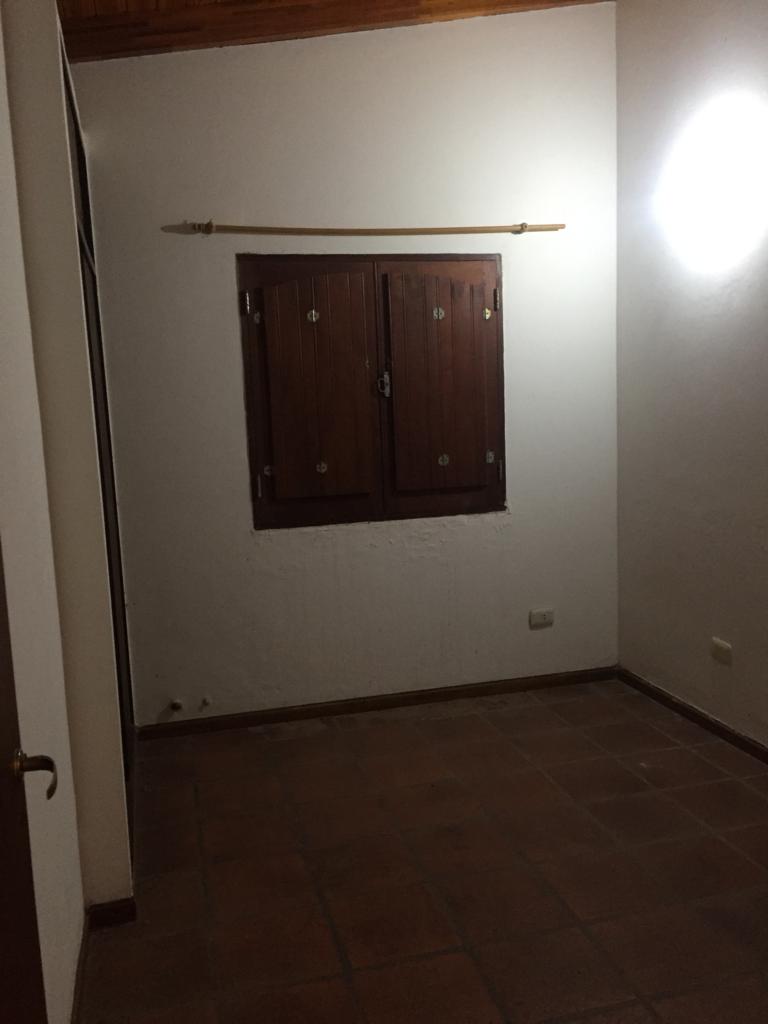 ALQUILER CASA 4 DORMITORIOS  MENDIOLAZA GOLF