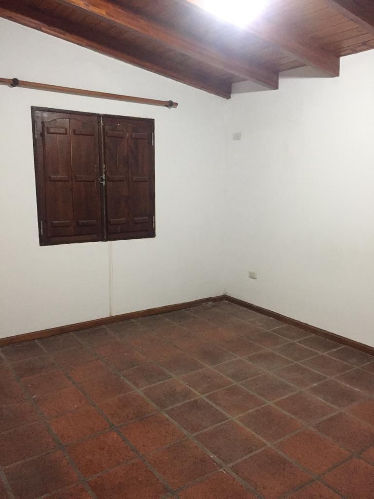 ALQUILER CASA 4 DORMITORIOS  MENDIOLAZA GOLF