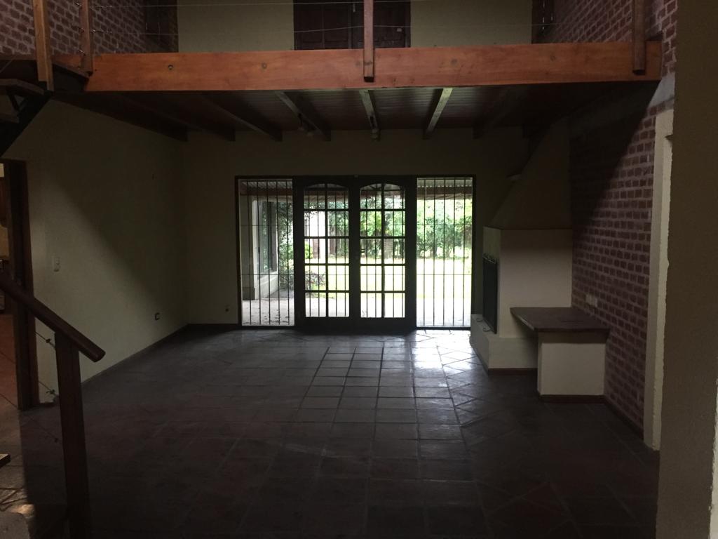ALQUILER CASA 4 DORMITORIOS  MENDIOLAZA GOLF