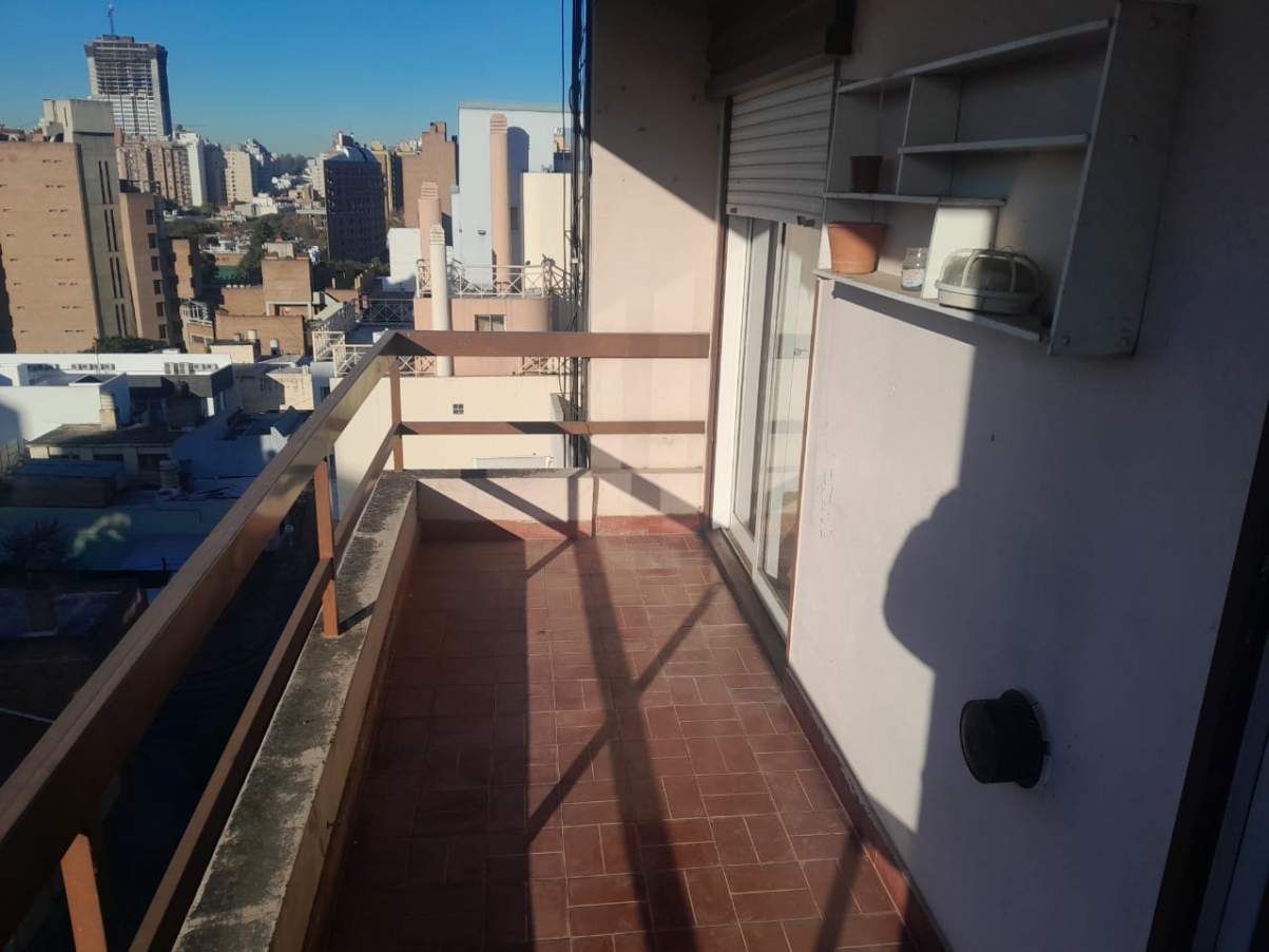 DEPARTAMENTO EN ALQUILER 1 DORMITORIO CON BALCON, A UNA CUADRA DEL PATIO OLMOS