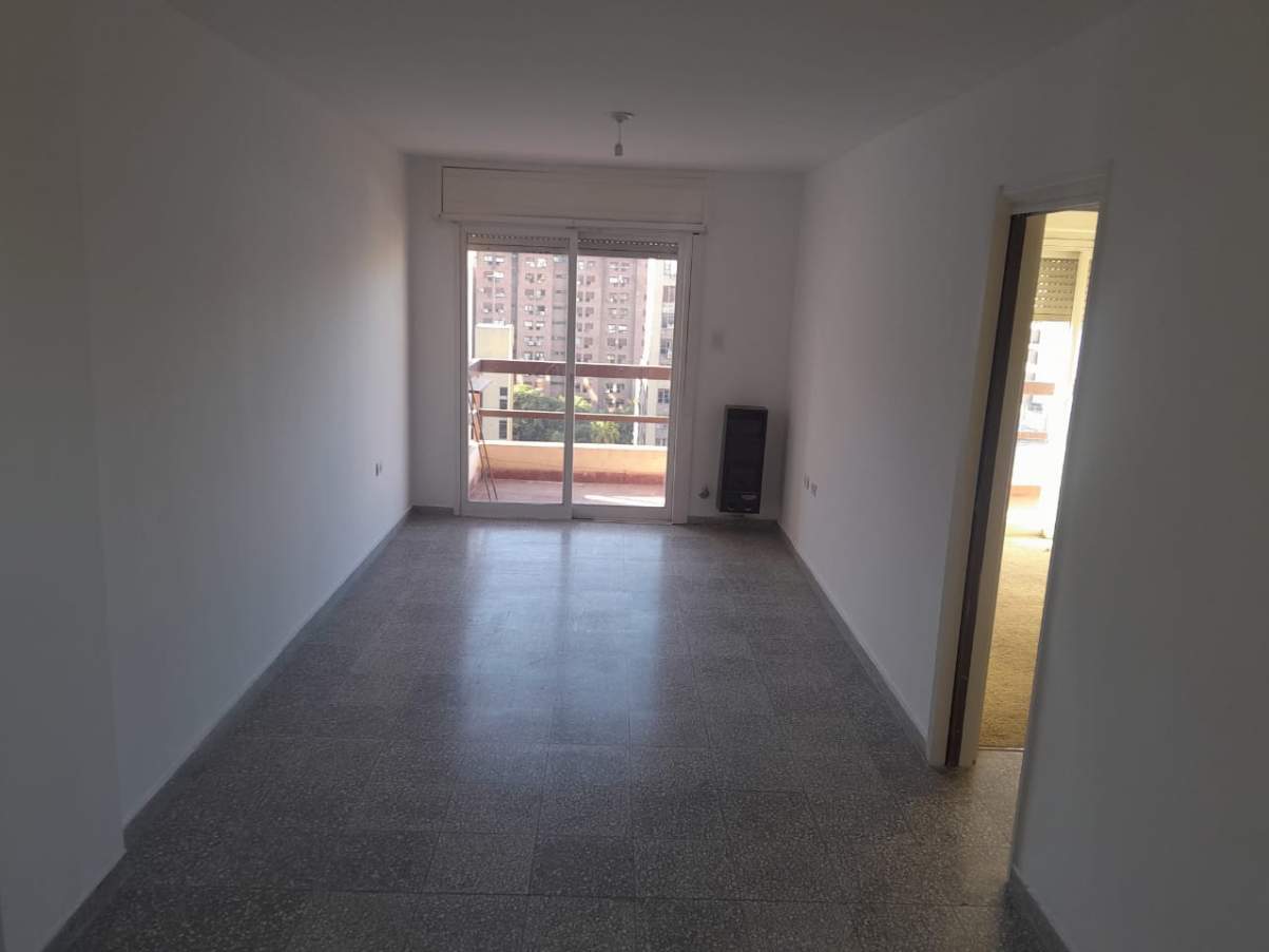 DEPARTAMENTO EN ALQUILER 1 DORMITORIO CON BALCON, A UNA CUADRA DEL PATIO OLMOS