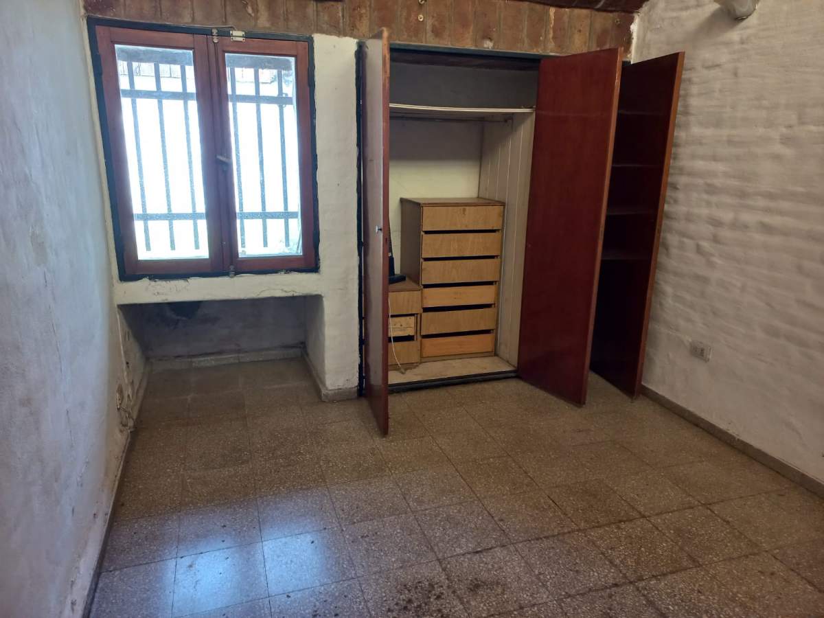 CASA  ALQUILER 2 DORM. CON COCHERA BRASIL 1625  B SAN FRANCISCO