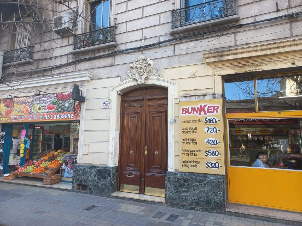 DEPTO ALQUILER 1 DORM AV. COLON 44 BARRIO CENTRO.