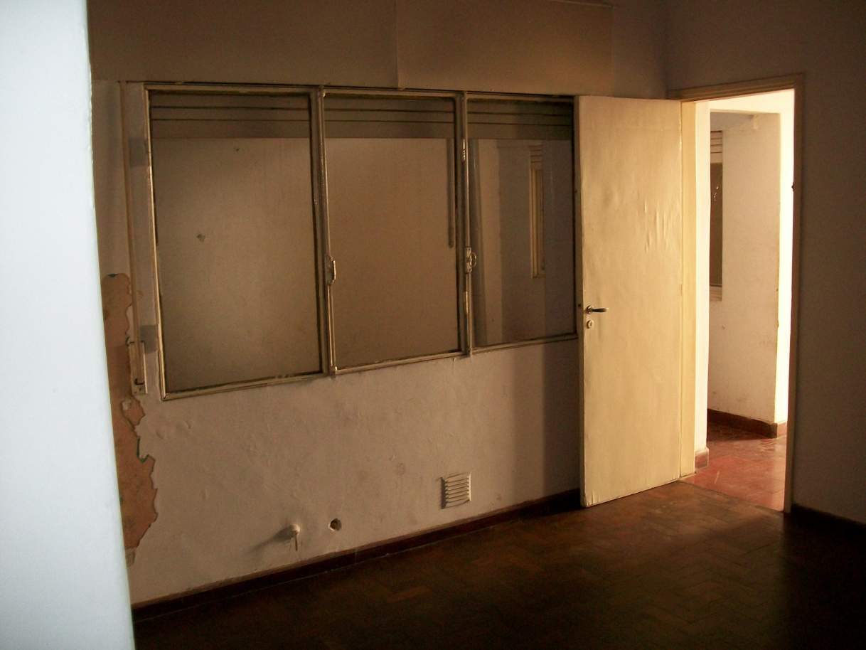 CASA EN ALQUILER SOBRE AV. SABATTINI 4386 DE 3 DORM CLOCAL Y GARAGE