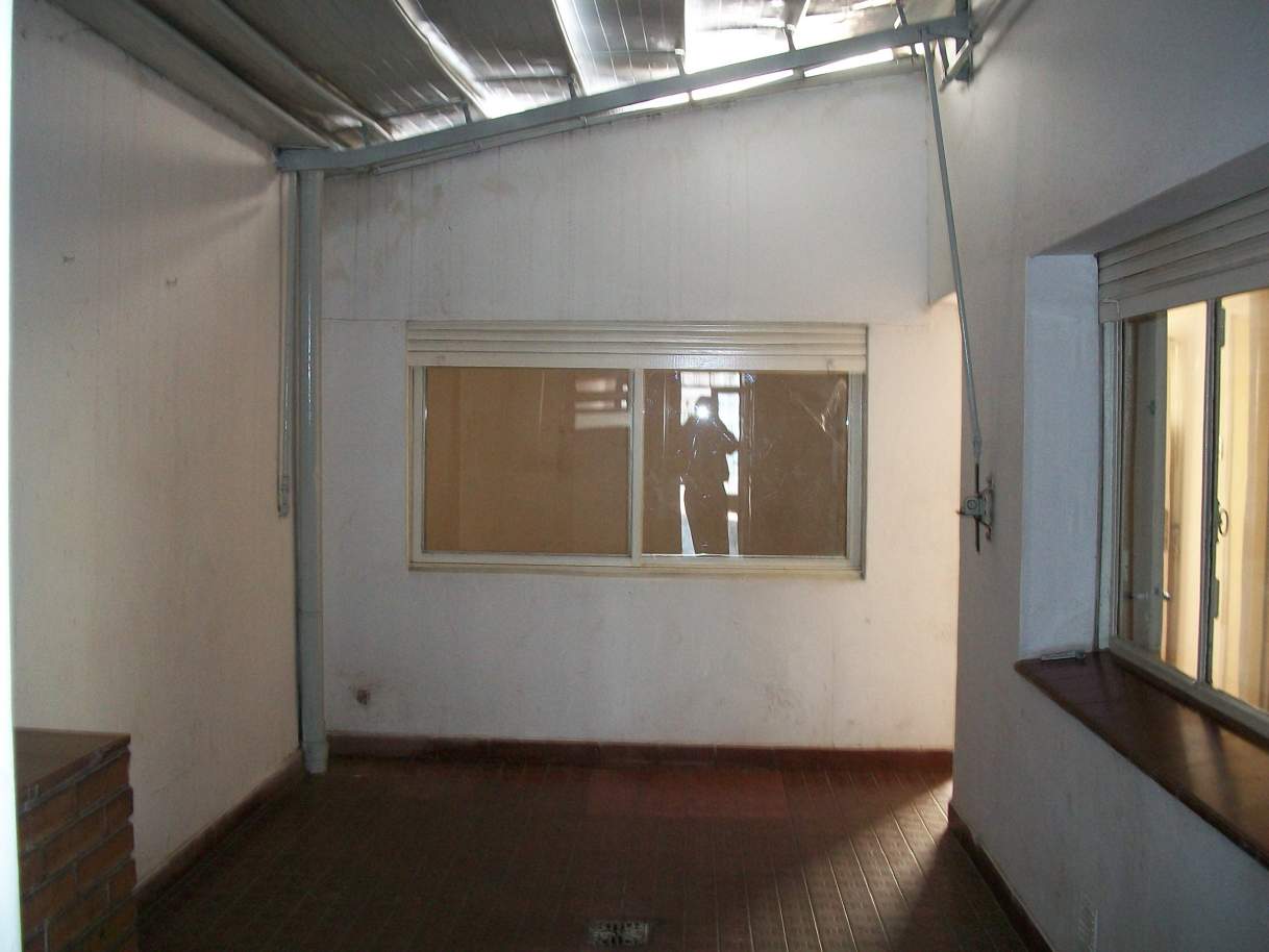 CASA EN ALQUILER SOBRE AV. SABATTINI 4386 DE 3 DORM CLOCAL Y GARAGE
