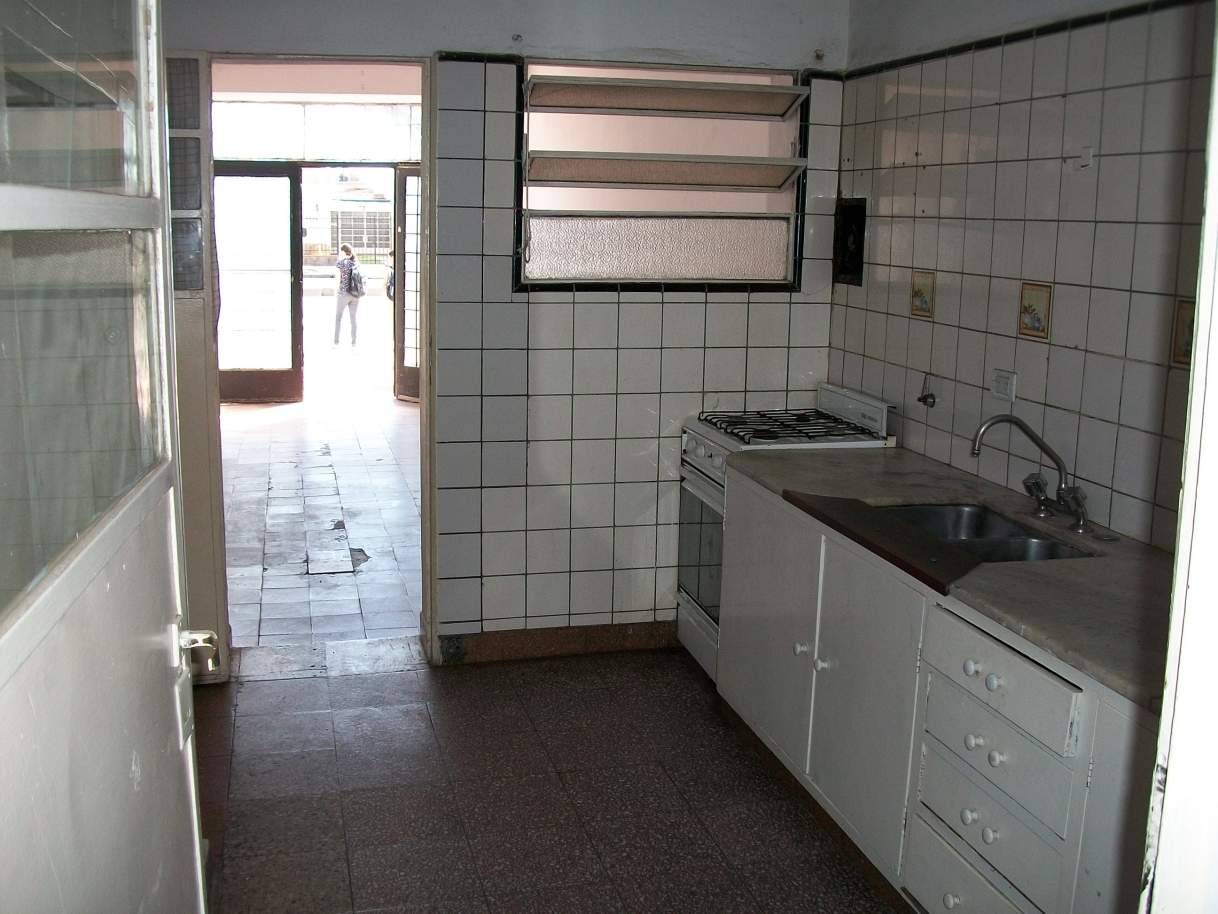 CASA EN ALQUILER SOBRE AV. SABATTINI 4386 DE 3 DORM CLOCAL Y GARAGE