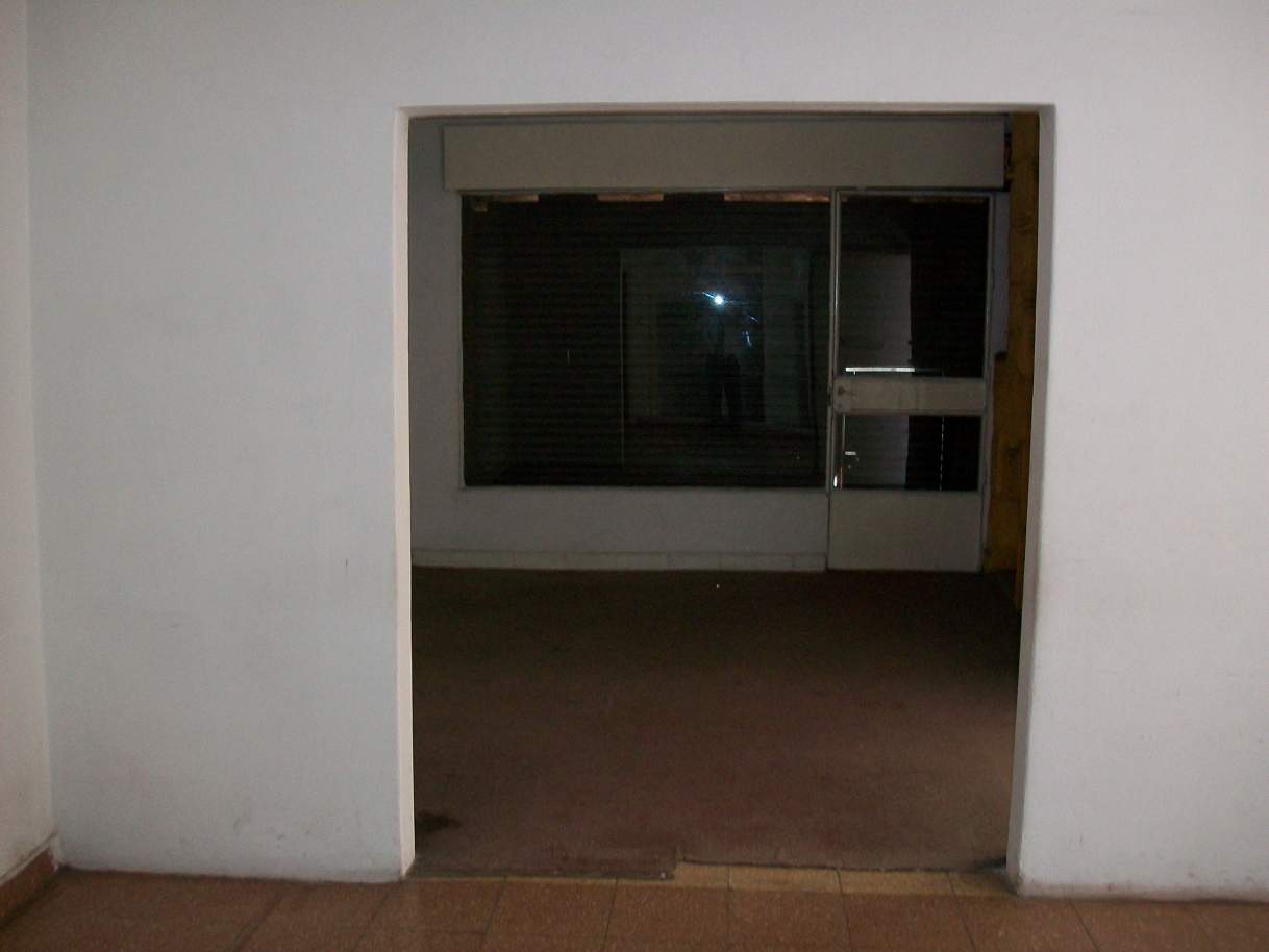 CASA EN ALQUILER SOBRE AV. SABATTINI 4386 DE 3 DORM CLOCAL Y GARAGE