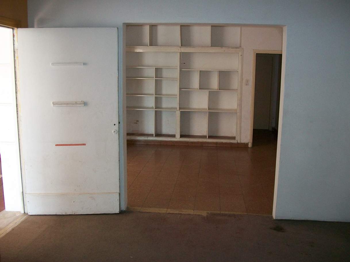 CASA EN ALQUILER SOBRE AV. SABATTINI 4386 DE 3 DORM CLOCAL Y GARAGE