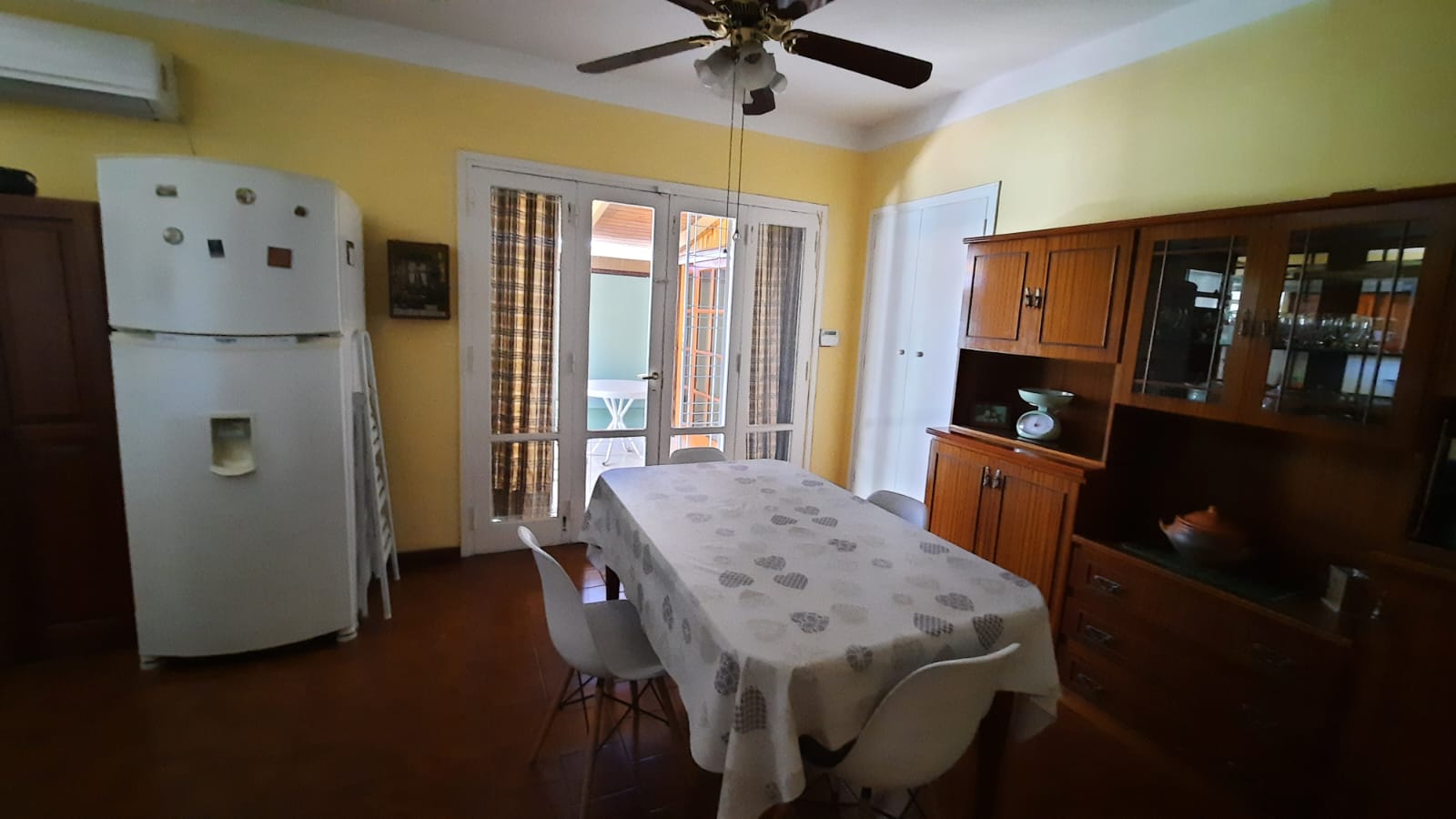 Venta. casa 3 dorm, B Marques, a mts de Monseñor