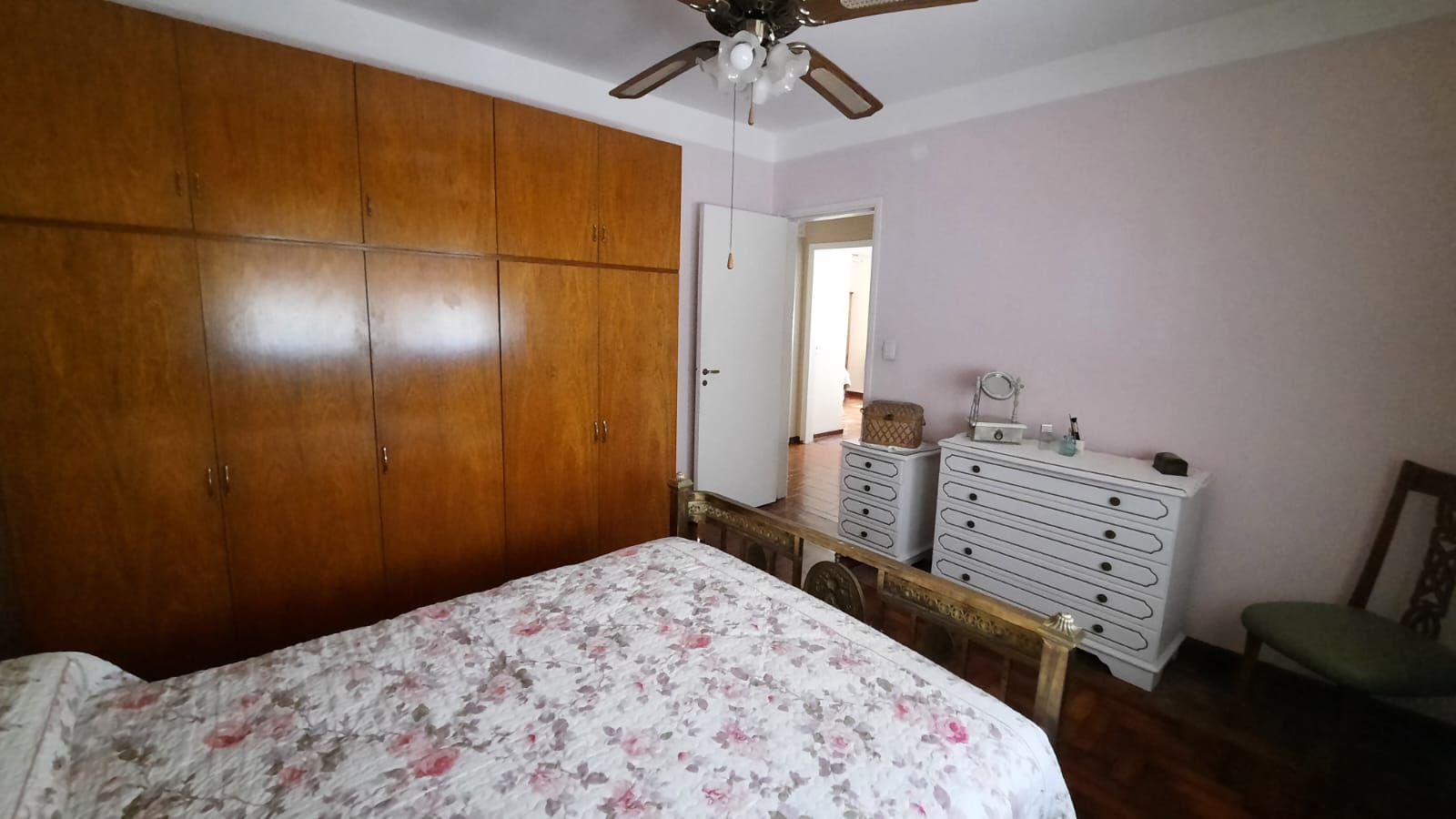 Venta. casa 3 dorm, B Marques, a mts de Monseñor