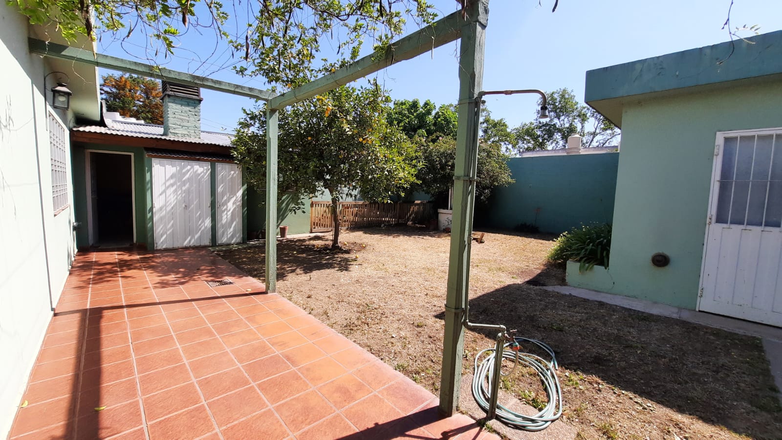 Venta. casa 3 dorm, B Marques, a mts de Monseñor