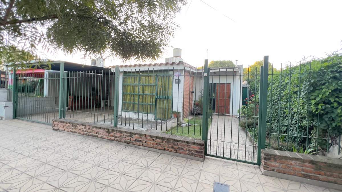Venta, Casa 2 dorm, B Marques, Apto Crédito