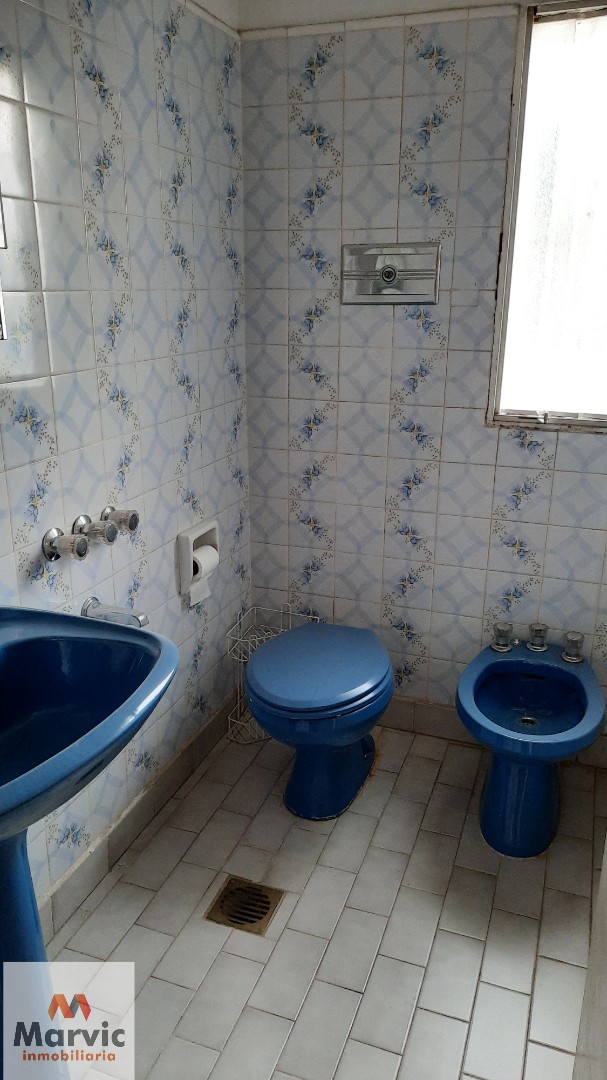 B Marques, Excelente ubicación. Casa con gran terreno