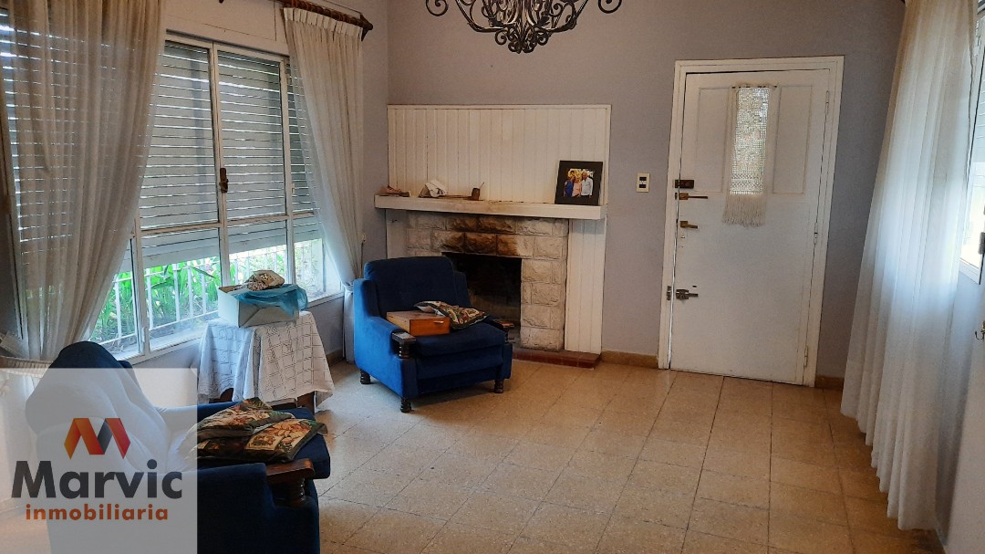 B Marques, Excelente ubicación. Casa con gran terreno