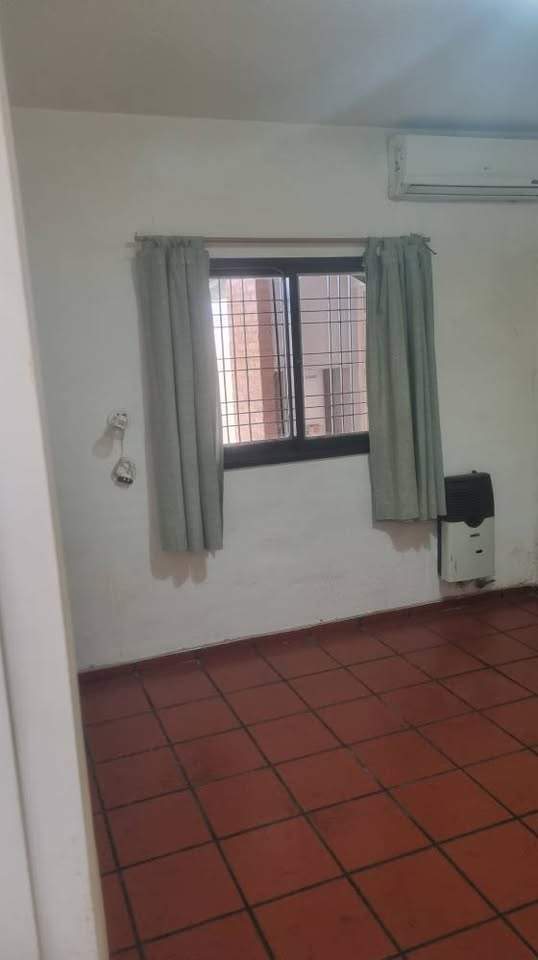 CASA EN VENTA 3 DORM  AV VALPARAÍSO-JOCKEY CLUB CÓRDOBA