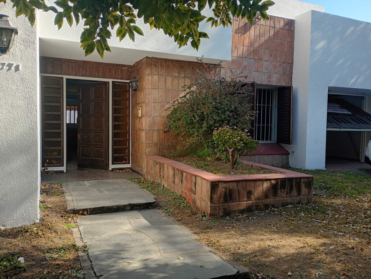 GRAN INMUEBLE , CATEGORÍA !!! CON ESCRITURA Y PLANOS