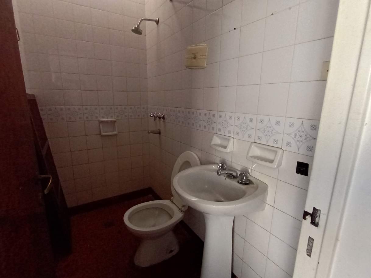 GRAN INMUEBLE , CATEGORÍA !!! CON ESCRITURA Y PLANOS