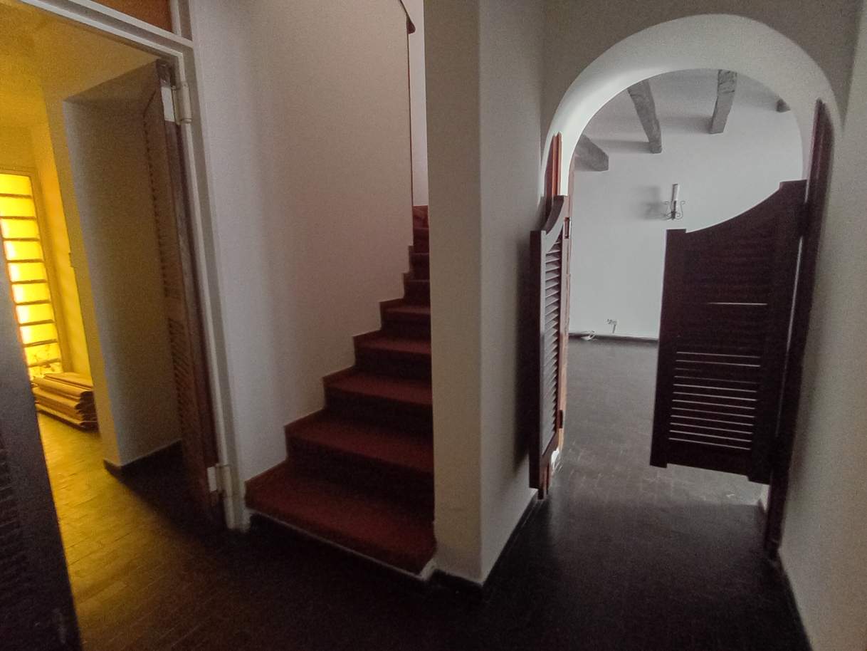 GRAN INMUEBLE , CATEGORÍA !!! CON ESCRITURA Y PLANOS