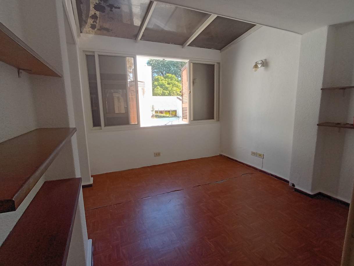 GRAN INMUEBLE , CATEGORÍA !!! CON ESCRITURA Y PLANOS