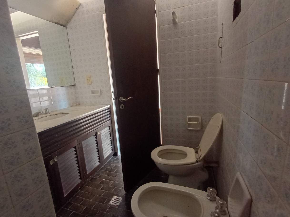 GRAN INMUEBLE , CATEGORÍA !!! CON ESCRITURA Y PLANOS