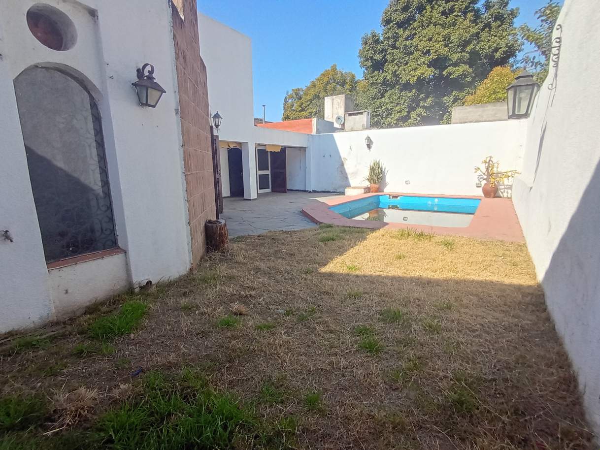 GRAN INMUEBLE , CATEGORÍA !!! CON ESCRITURA Y PLANOS