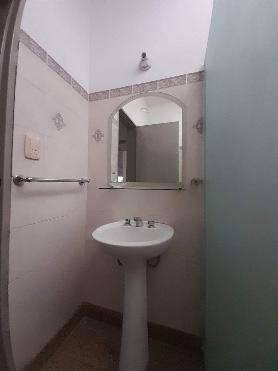 Alto Alberdi interno 2 dorm. Terraza, sin expensas