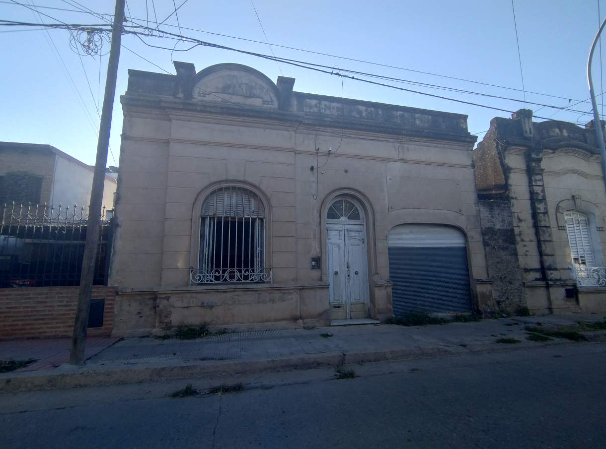 Venta casa en barrio Alberdi