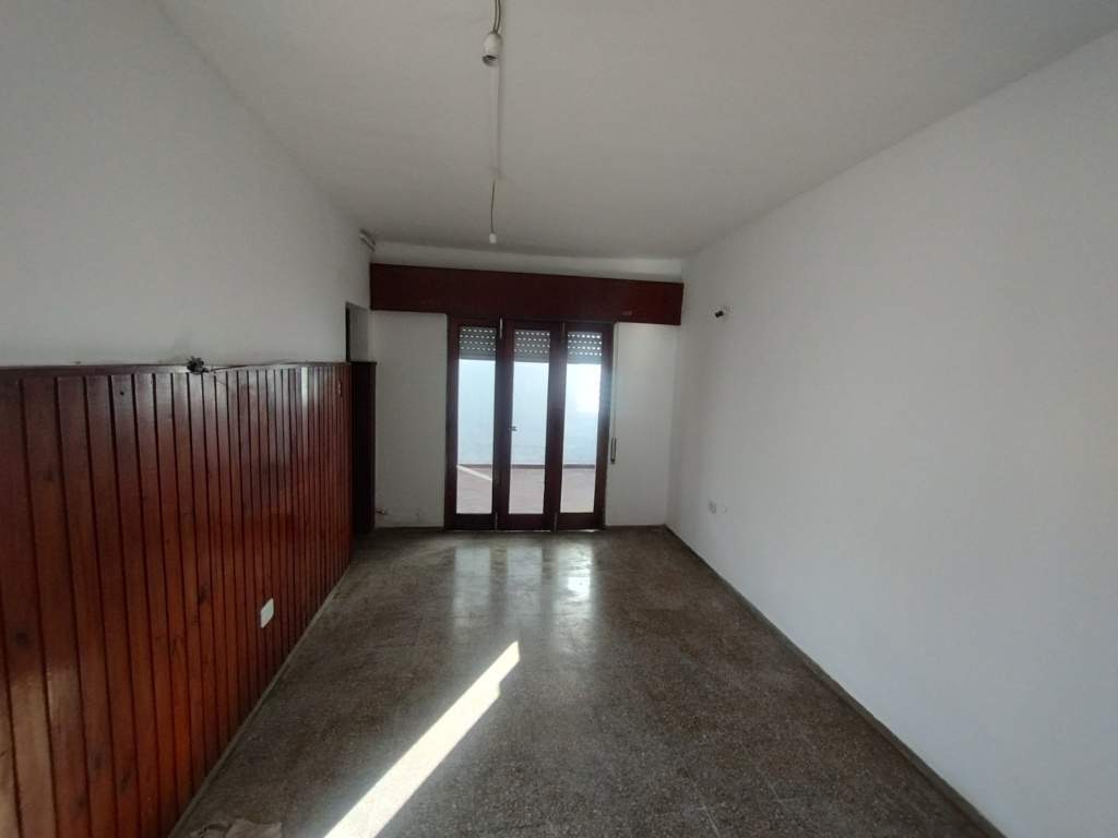 Casa interna en barrio Yapeyú - Cochera propia