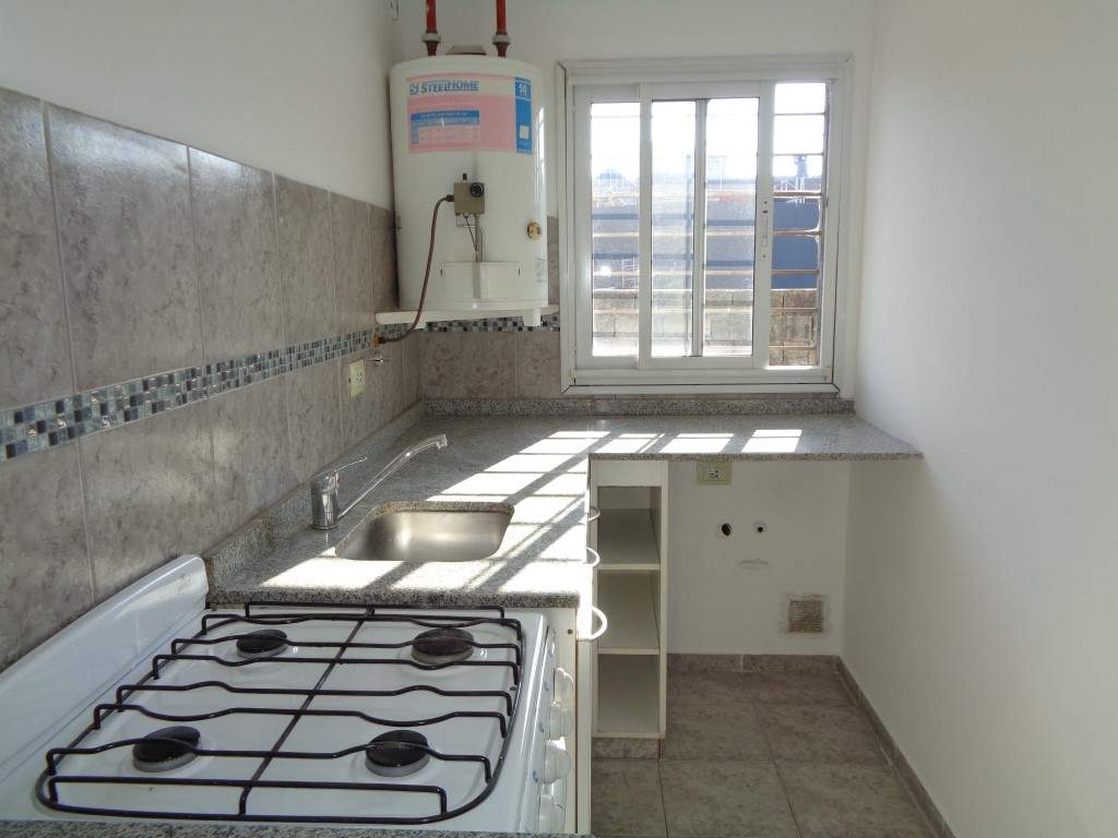 Barrio Villa Cabrera - Departamento de 1 Dormitorio, Amplio y Luminoso con Cocina Separada, Calefactor y Terraza Amplia con Excelente Vista