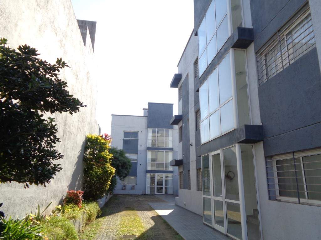 Barrio Villa Cabrera - Departamento de 1 Dormitorio, Amplio y Luminoso con Cocina Separada, Calefactor y Terraza Amplia con Excelente Vista