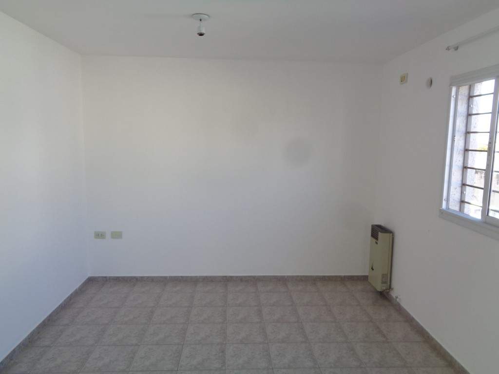 Barrio Villa Cabrera - Departamento de 1 Dormitorio, Amplio y Luminoso con Cocina Separada, Calefactor y Terraza Amplia con Excelente Vista