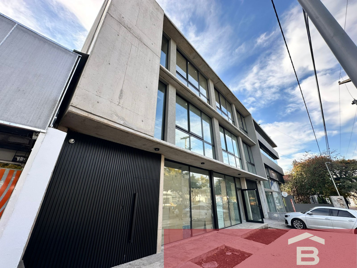 Oficina Premium en Alquiler  Zona Norte  Av. Rafael Núñez 3586
