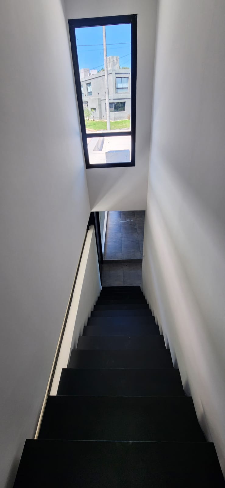 Casa de diseño en barrio La Carolina -  Vista  Seguridad  Diseño Pileta