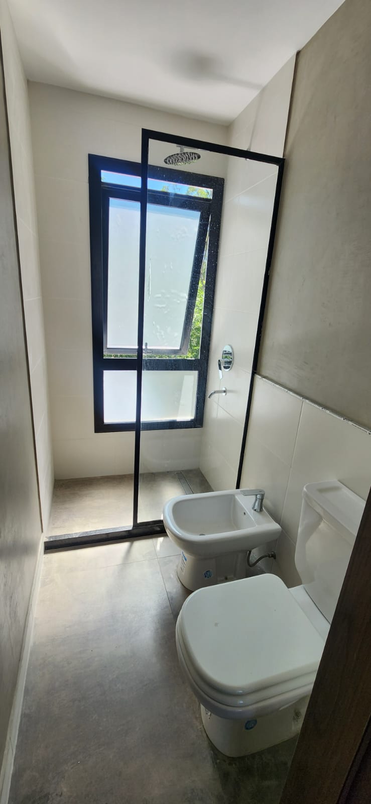 Casa de diseño en barrio La Carolina -  Vista  Seguridad  Diseño Pileta