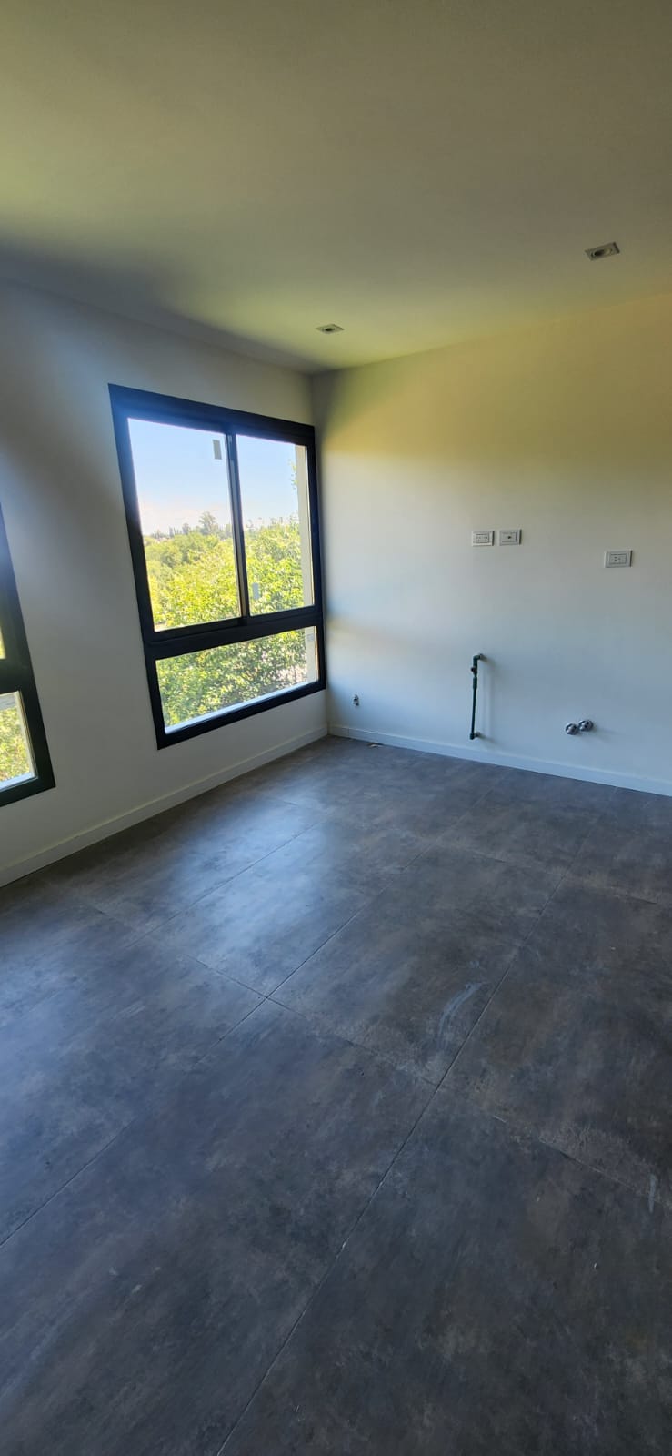 Casa de diseño en barrio La Carolina -  Vista  Seguridad  Diseño Pileta