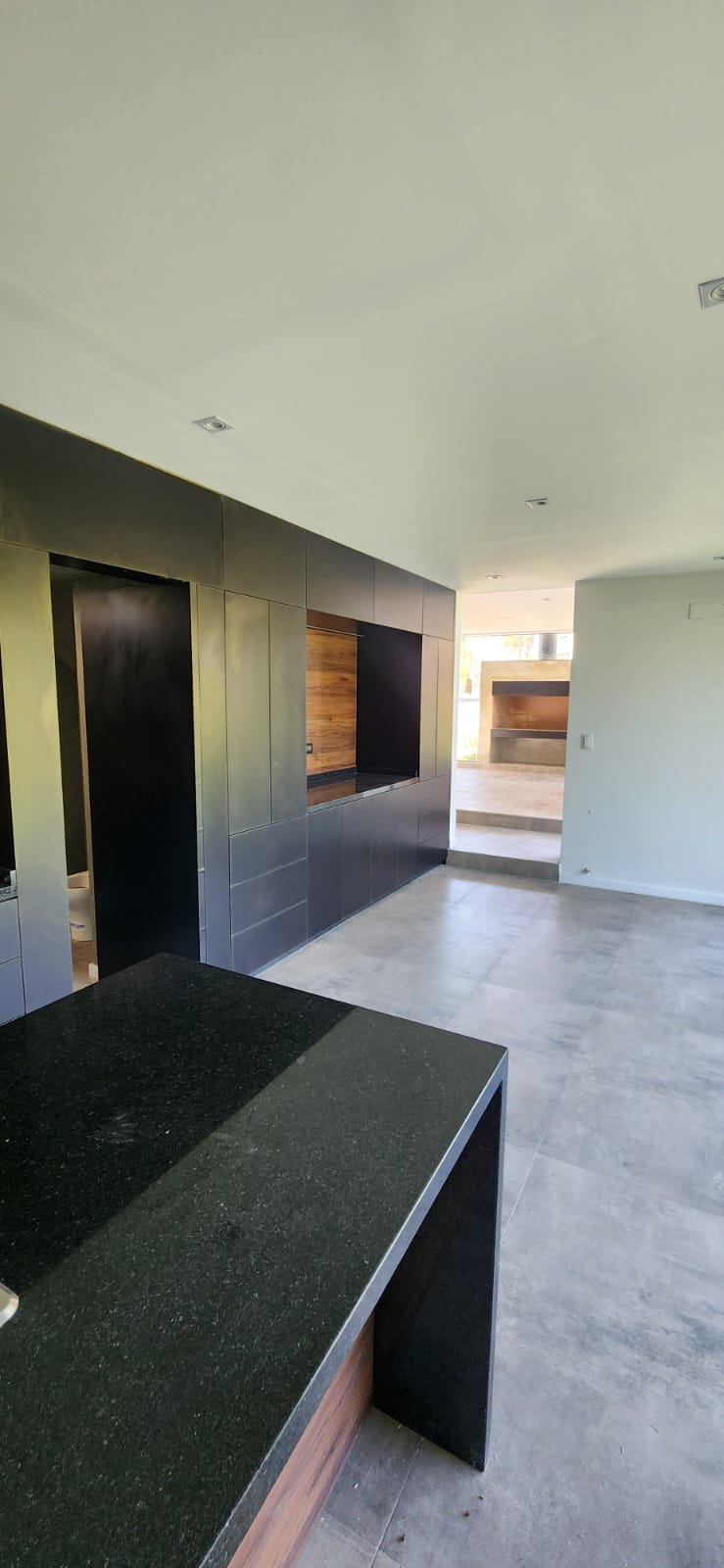 Casa de diseño en barrio La Carolina -  Vista  Seguridad  Diseño Pileta