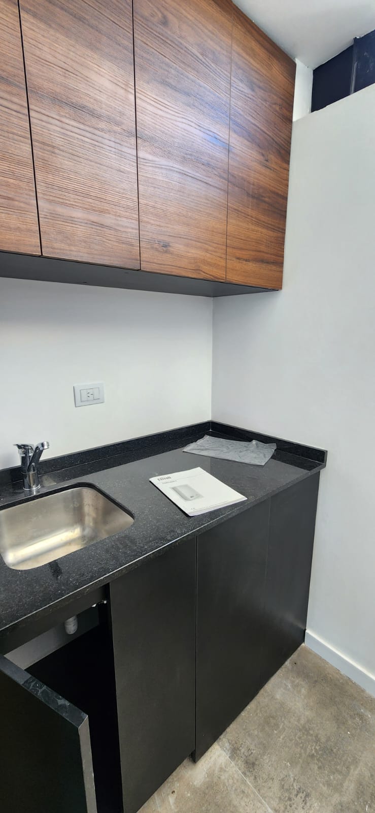 Casa de diseño en barrio La Carolina -  Vista  Seguridad  Diseño Pileta