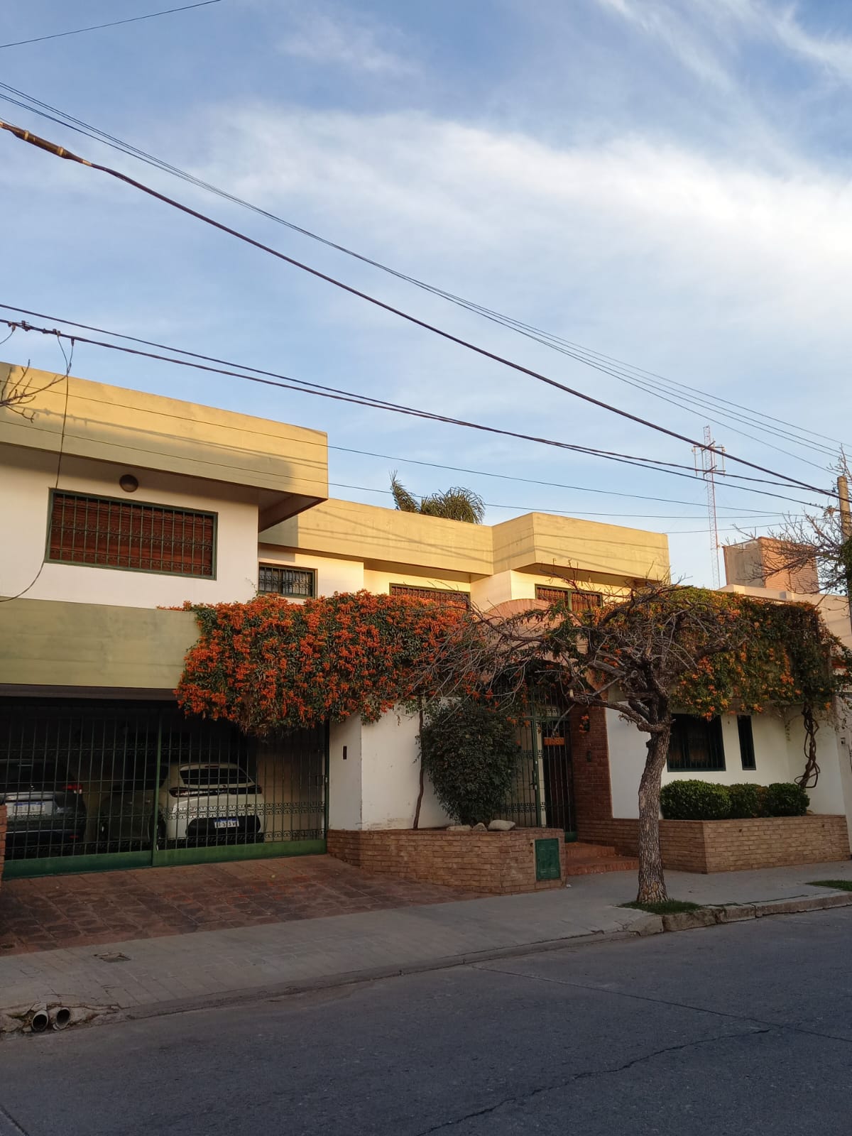 CASA CON PILETA - ALTAMIRA