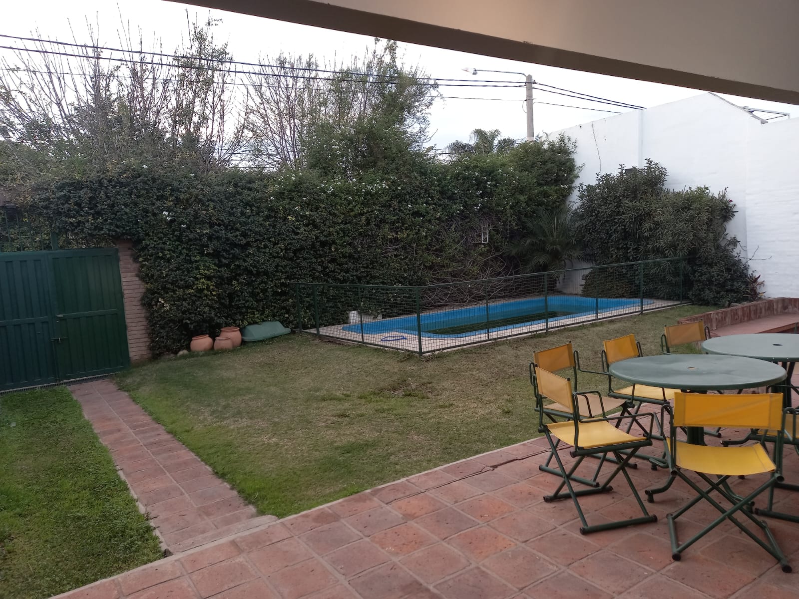 CASA CON PILETA - ALTAMIRA