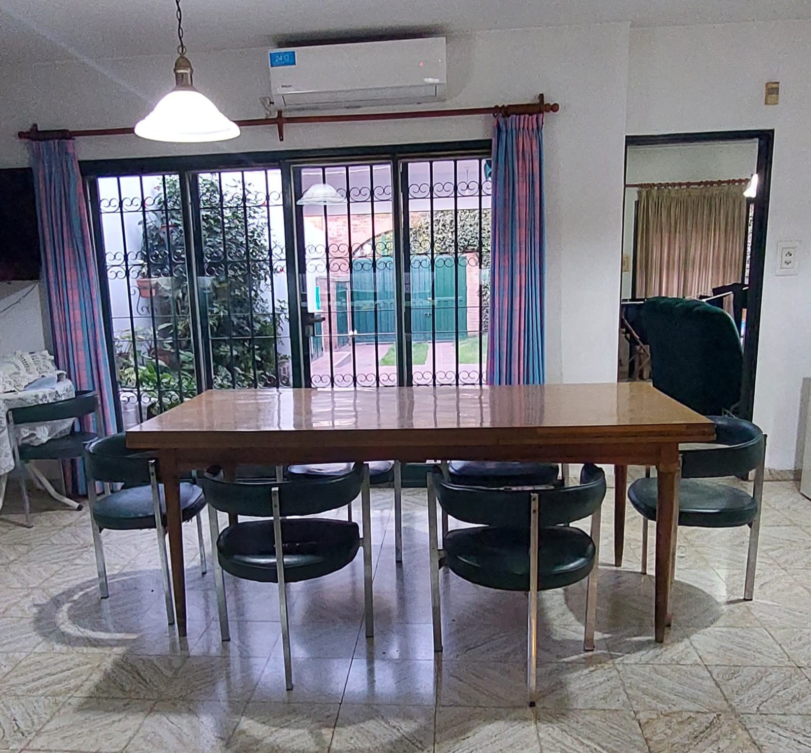 CASA CON PILETA - ALTAMIRA