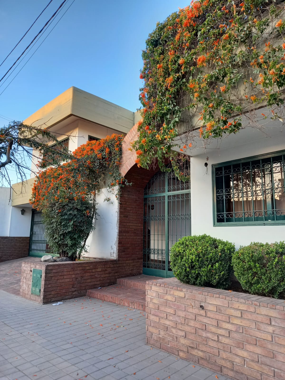 CASA CON PILETA - ALTAMIRA
