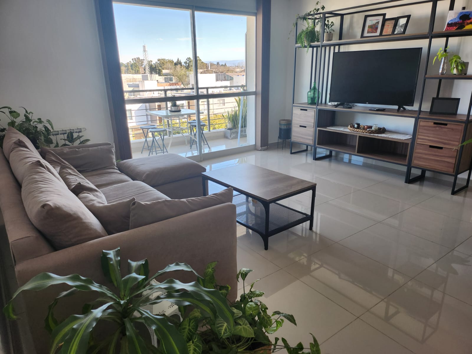 FONTANAS DEL SUR  DEPARTAMENTO DE 3 DORMITORIOS CON COCHERA Y AMENITIES PREMIUM