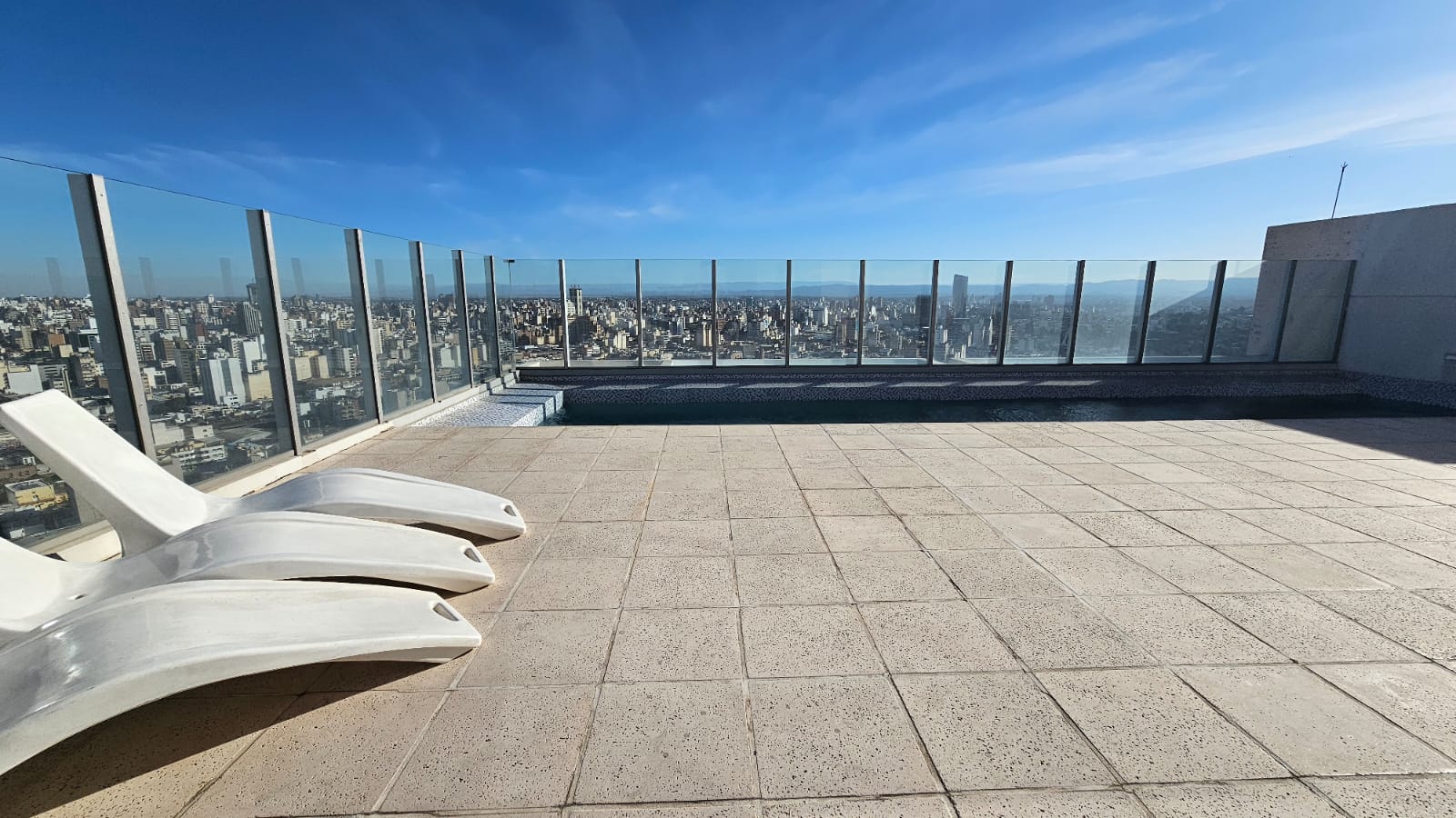 VENDO DEPARTAMENTO 1 DORMITORIO EN COMPLEJO CARDINALES NUEVO SUQUIA
