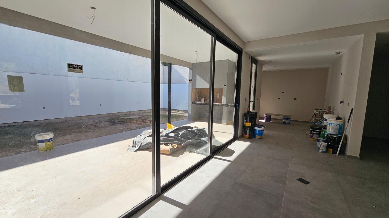 VENDO CASA DE 3 DORMITORIOS ( SUITE EN PB) A ESTRENAR EN MIRADORES 1 ( MANANTIALES 1)