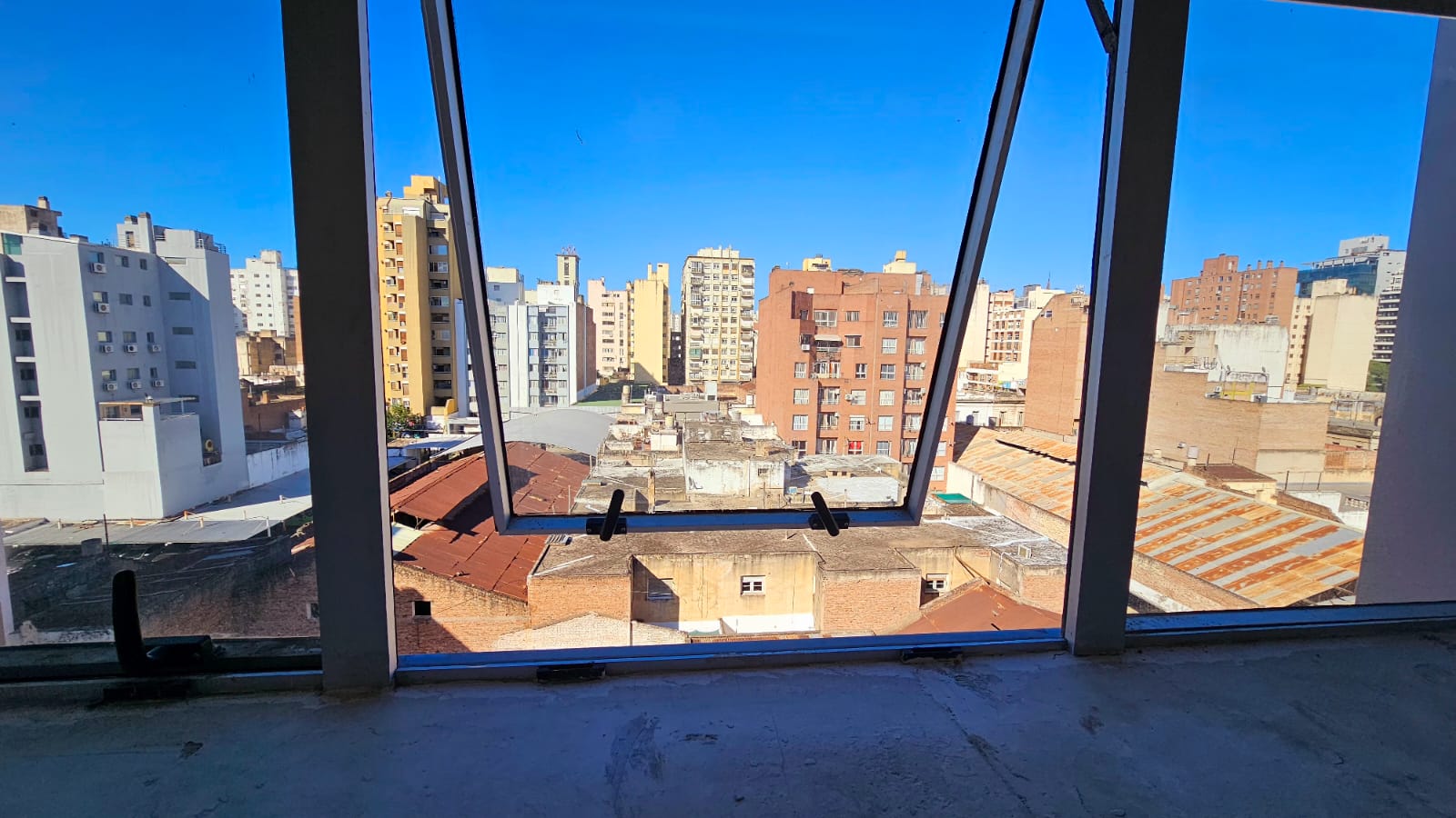 VENDO OFICINA EN EDIFICIO CORPORATIVO OFFICE CITY III