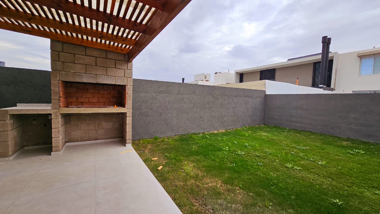 MODERNO DÚPLEX EN PLANTA BAJA EN DOCTA  ¡LISTO PARA MUDARTE!