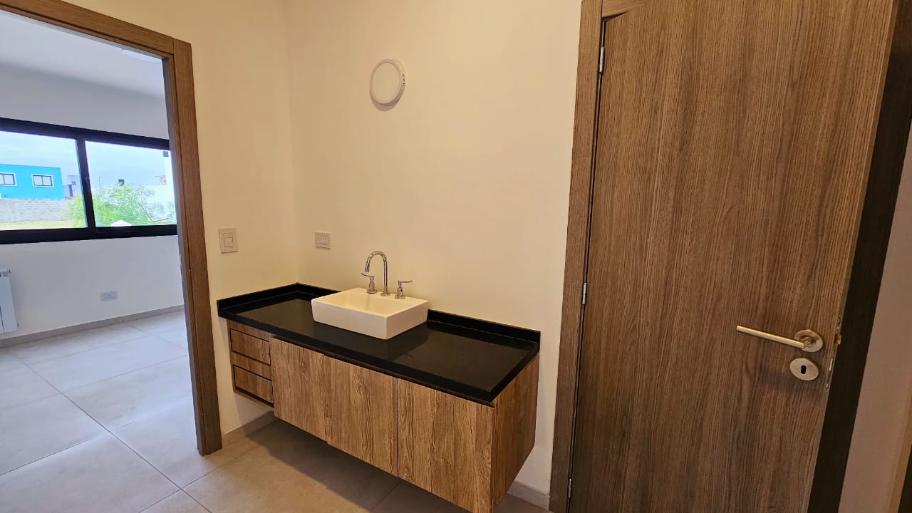 MODERNO DÚPLEX EN PLANTA BAJA EN DOCTA  ¡LISTO PARA MUDARTE!