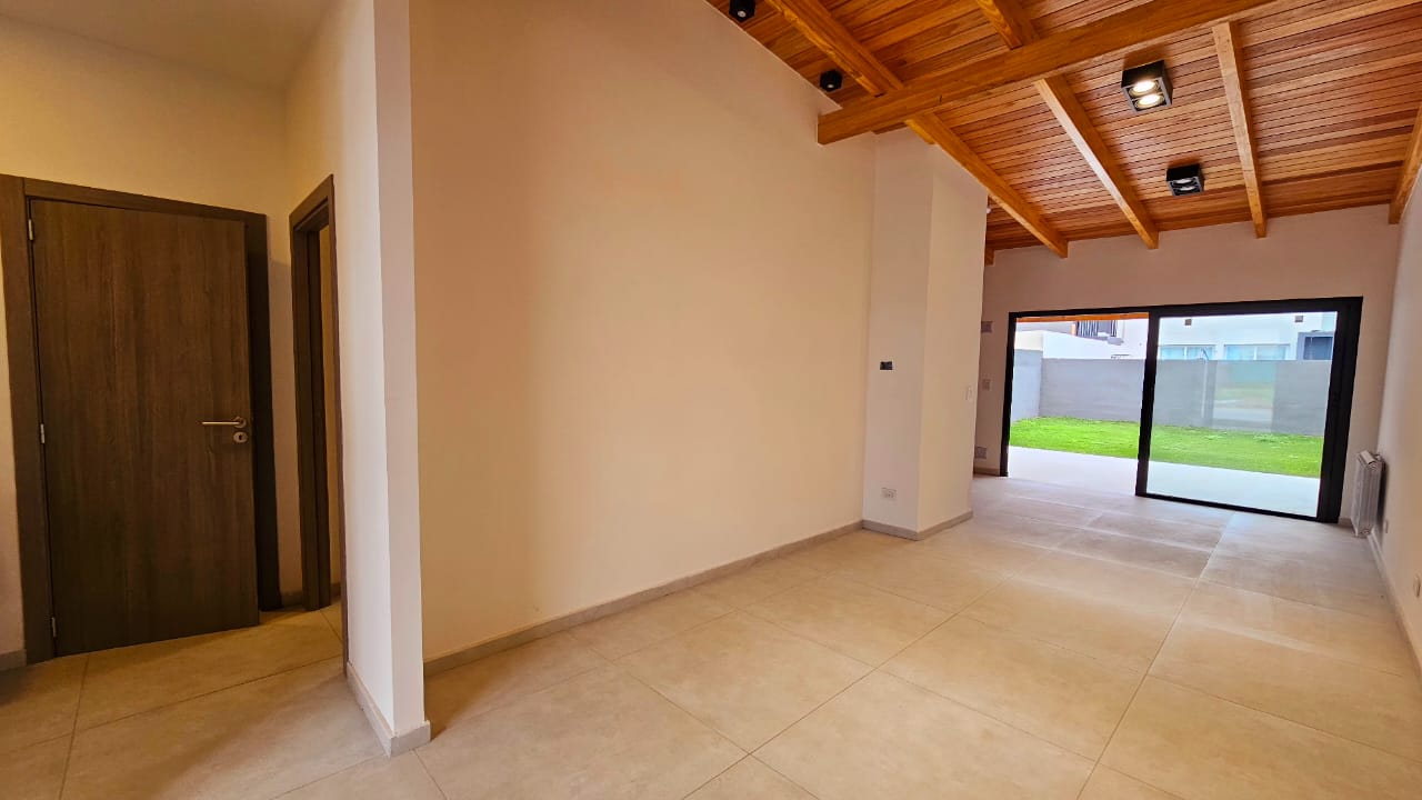 MODERNO DÚPLEX EN PLANTA BAJA EN DOCTA  ¡LISTO PARA MUDARTE!