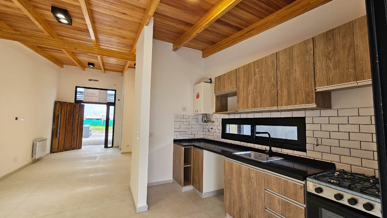 MODERNO DÚPLEX EN PLANTA BAJA EN DOCTA  ¡LISTO PARA MUDARTE!