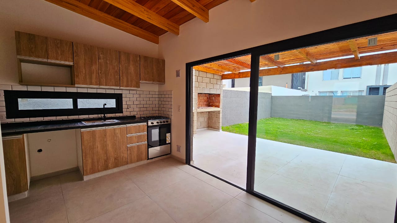 MODERNO DÚPLEX EN PLANTA BAJA EN DOCTA  ¡LISTO PARA MUDARTE!